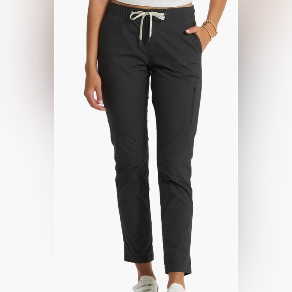 VUORI Ripstop Pant size small in black hiking outdoor